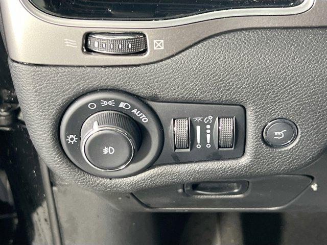 used 2022 Jeep Cherokee car, priced at $23,464