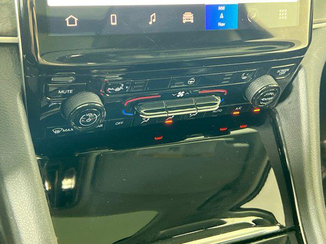 used 2022 Jeep Grand Cherokee car, priced at $29,035