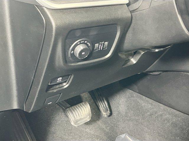 used 2022 Jeep Grand Cherokee car, priced at $29,035