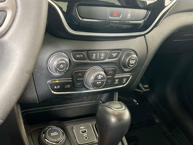 used 2022 Jeep Cherokee car, priced at $22,252