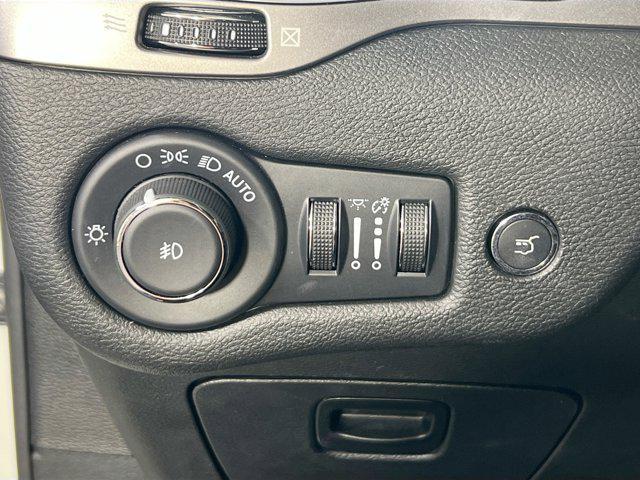 used 2022 Jeep Cherokee car, priced at $22,252