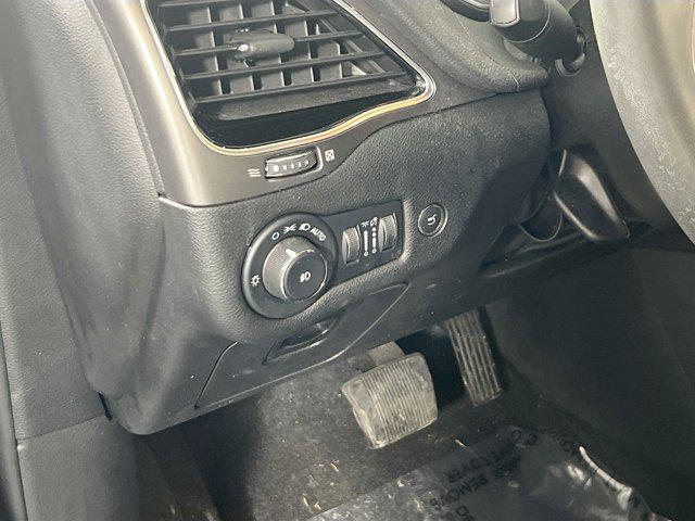 used 2022 Jeep Cherokee car, priced at $22,359