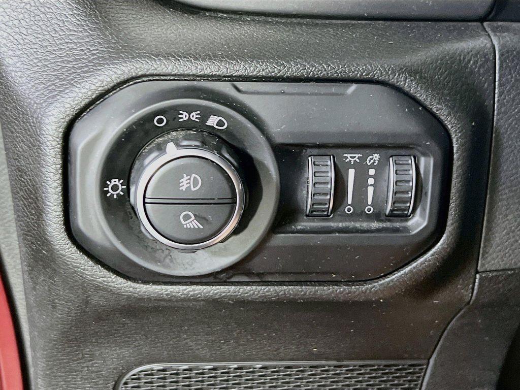 used 2021 Jeep Gladiator car, priced at $31,485