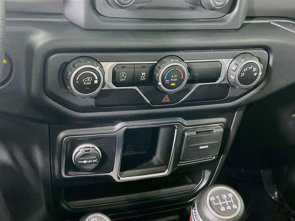 used 2021 Jeep Gladiator car, priced at $31,485
