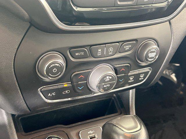 used 2022 Jeep Cherokee car, priced at $24,995