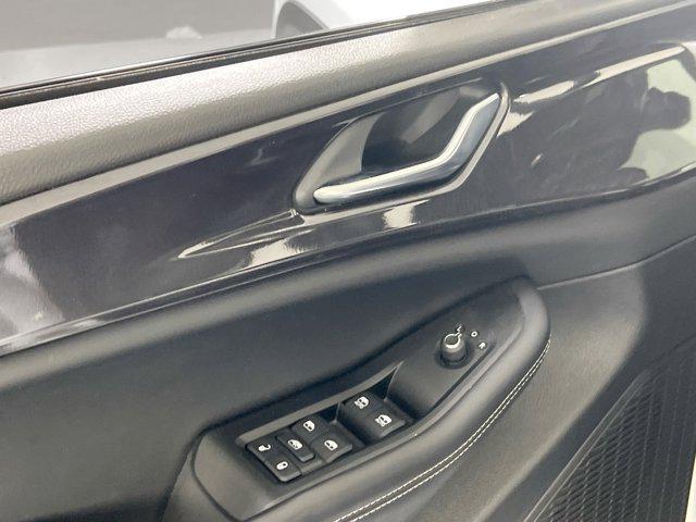 used 2023 Jeep Grand Cherokee car, priced at $34,404