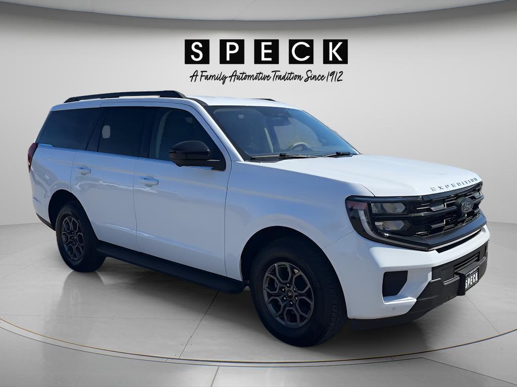 used 2025 Ford Expedition car, priced at $58,619
