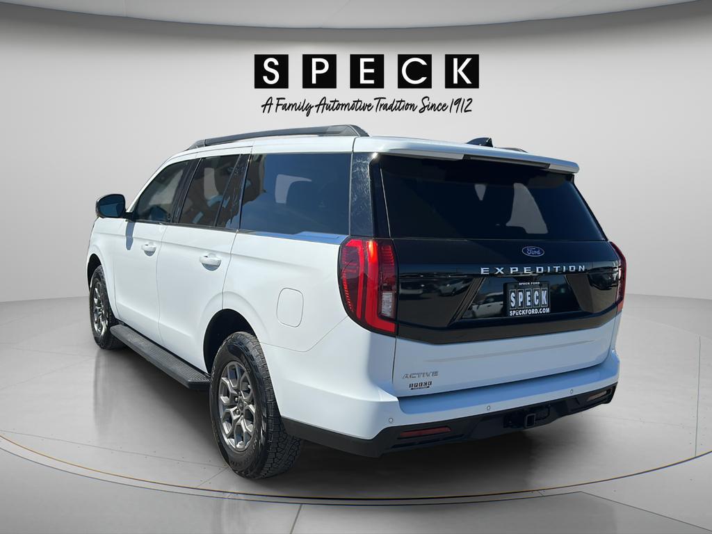 used 2025 Ford Expedition car, priced at $58,619