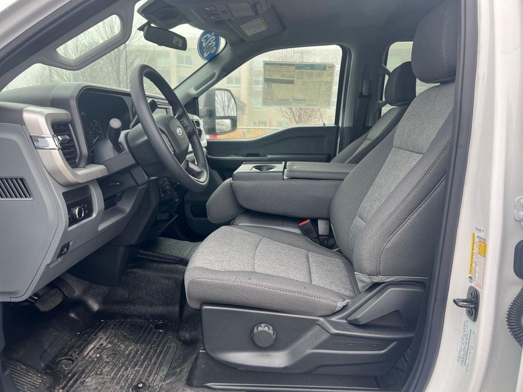 new 2025 Ford F-350 car, priced at $62,198