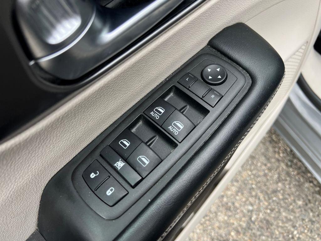 used 2022 Chrysler Pacifica car, priced at $25,029