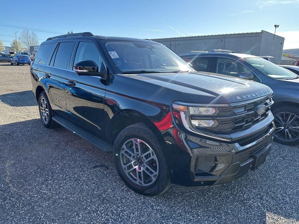 used 2025 Ford Expedition car, priced at $61,663