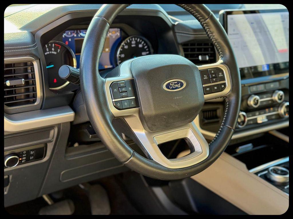 used 2023 Ford Expedition car, priced at $43,317