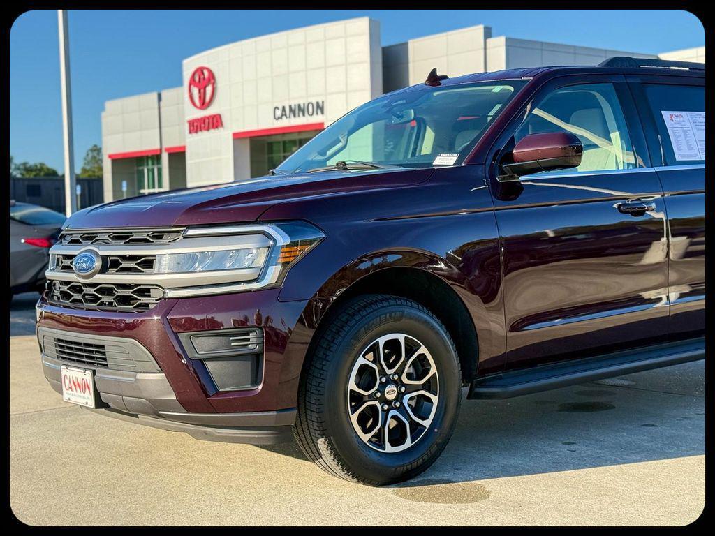 used 2023 Ford Expedition car, priced at $43,317