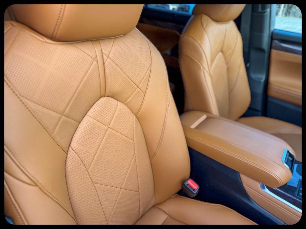 new 2026 Toyota Highlander Hybrid car, priced at $57,704