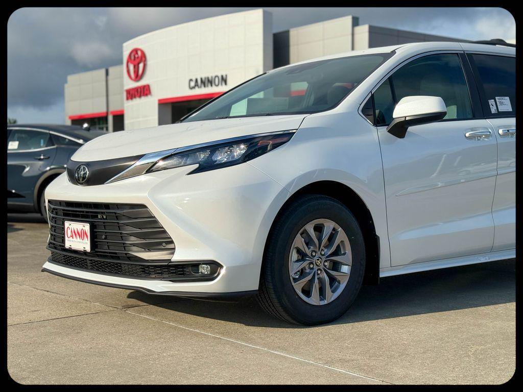 new 2026 Toyota Sienna car, priced at $49,116