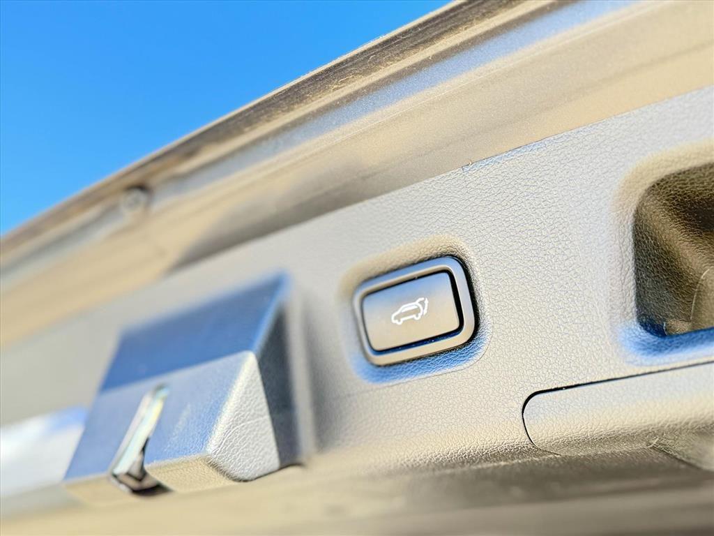 used 2023 Hyundai Santa Fe car, priced at $25,225