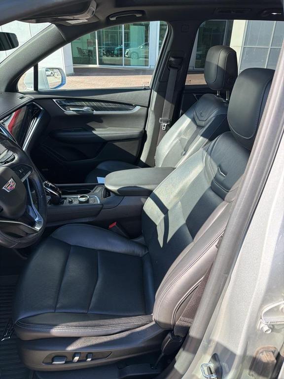 used 2020 Cadillac XT6 car, priced at $25,339