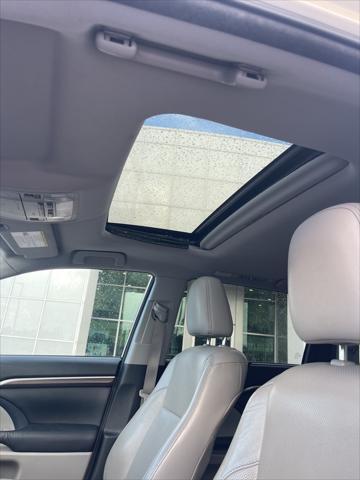 used 2016 Toyota Highlander car, priced at $16,269