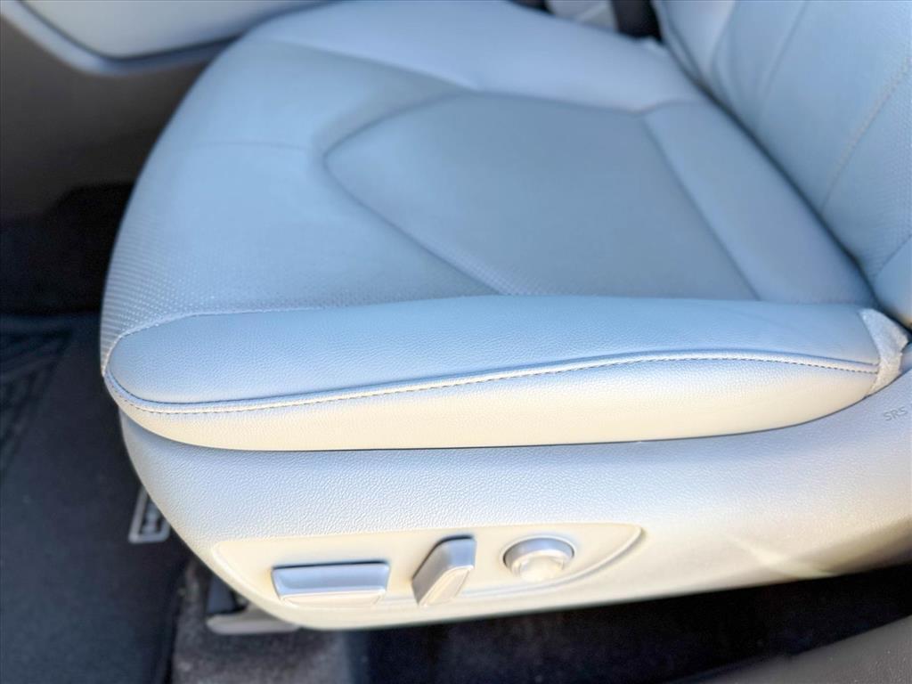 new 2025 Toyota Highlander car, priced at $48,828