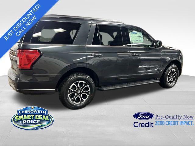 new 2024 Ford Expedition car, priced at $67,661