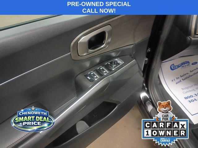 used 2024 Kia Sorento car, priced at $32,604