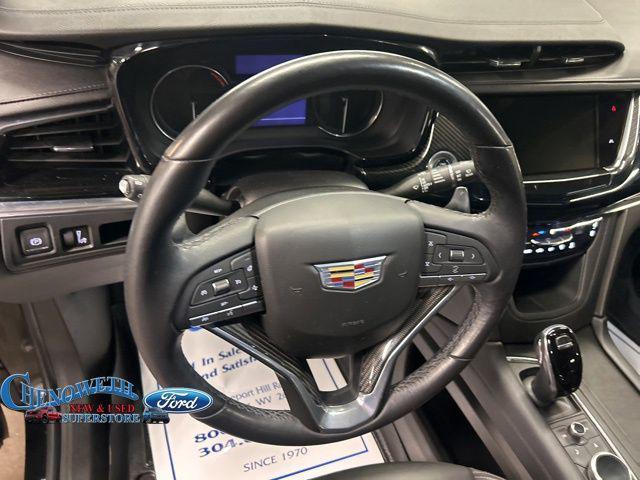used 2022 Cadillac XT6 car, priced at $32,895