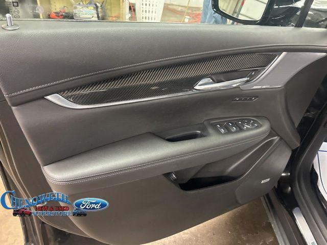 used 2022 Cadillac XT6 car, priced at $32,895