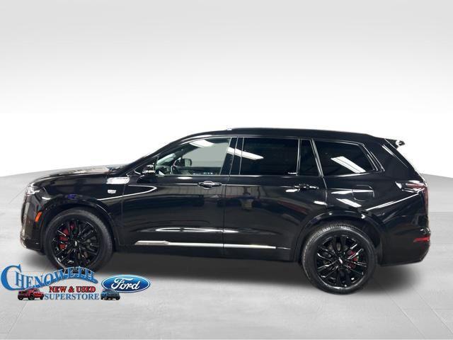 used 2022 Cadillac XT6 car, priced at $32,895