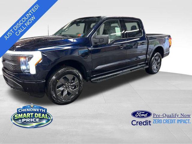new 2025 Ford F-150 Lightning car, priced at $59,901
