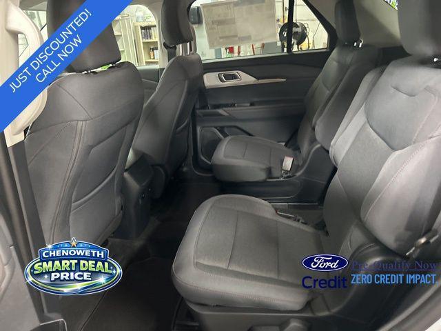 new 2026 Ford Explorer car, priced at $40,061