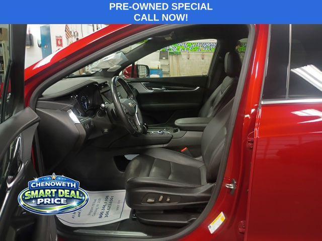 used 2022 Cadillac XT5 car, priced at $30,995