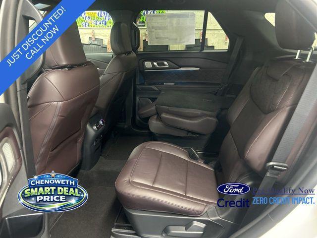 new 2025 Ford Explorer car, priced at $52,890