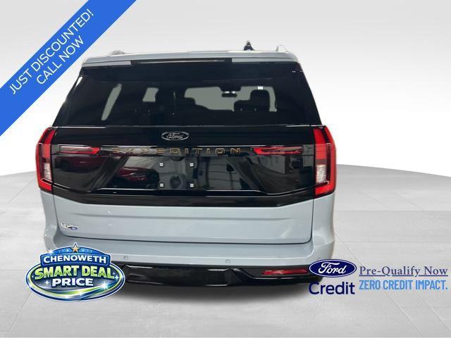 new 2025 Ford Expedition car, priced at $82,382