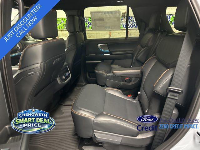 new 2025 Ford Expedition car, priced at $82,382