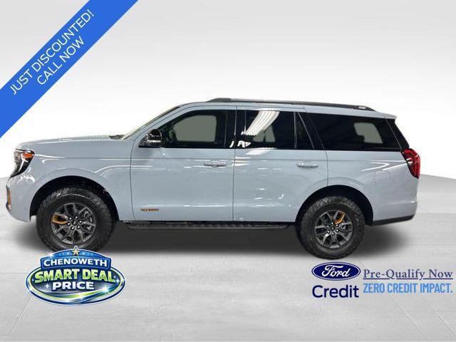 new 2025 Ford Expedition car, priced at $82,382