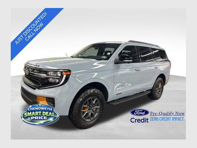 new 2025 Ford Expedition car, priced at $82,382