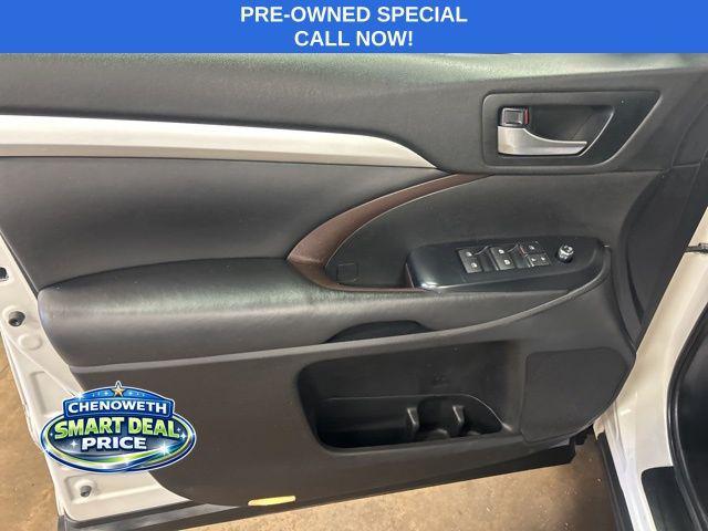 used 2019 Toyota Highlander car, priced at $23,950