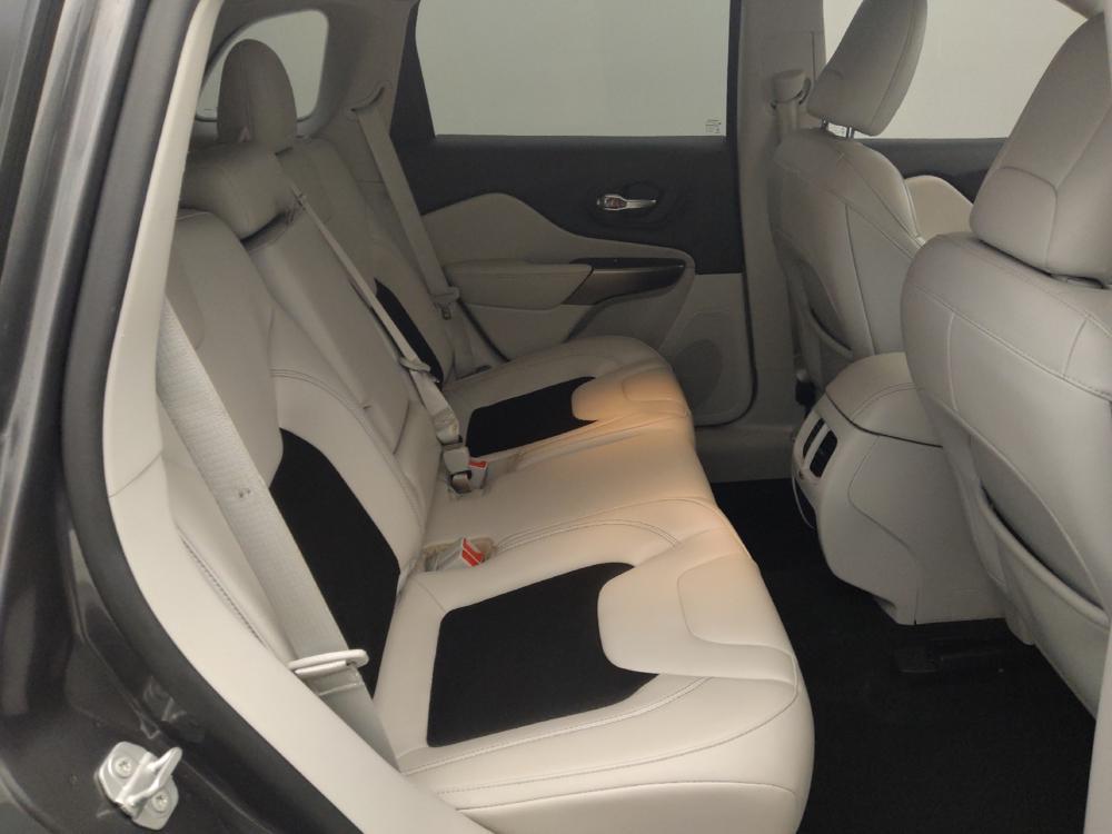 used 2020 Jeep Cherokee car, priced at $19,995