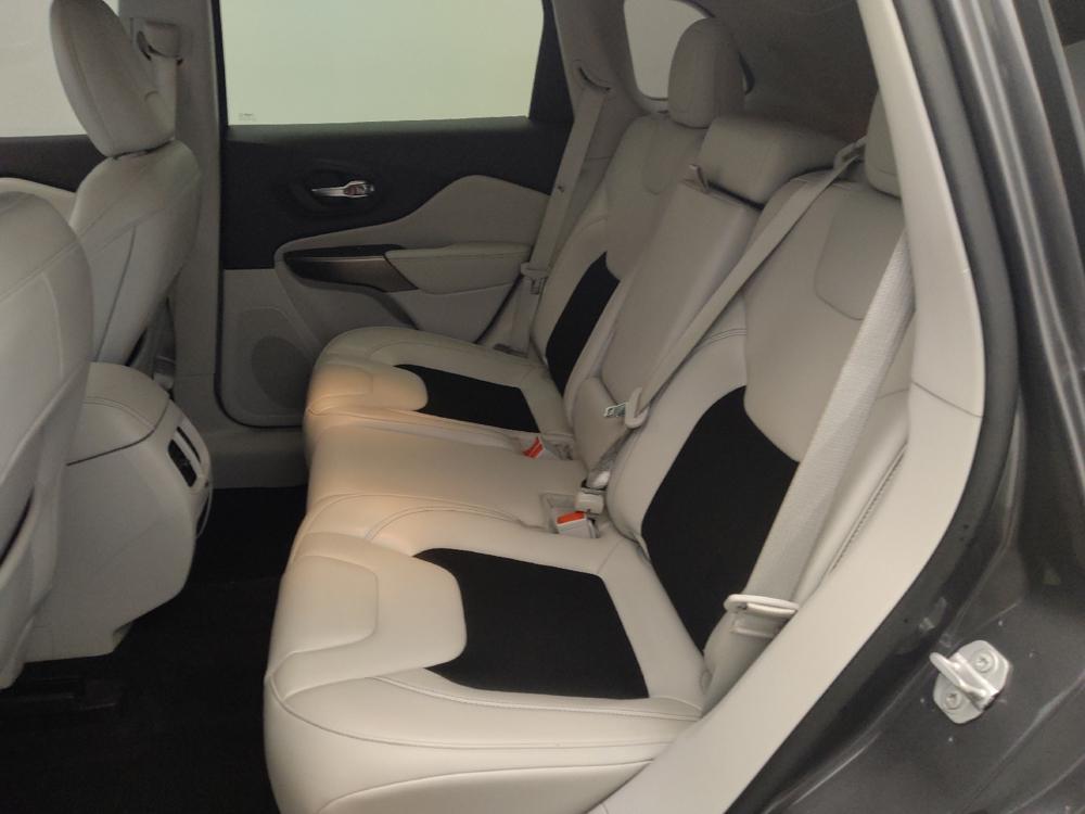 used 2020 Jeep Cherokee car, priced at $19,995