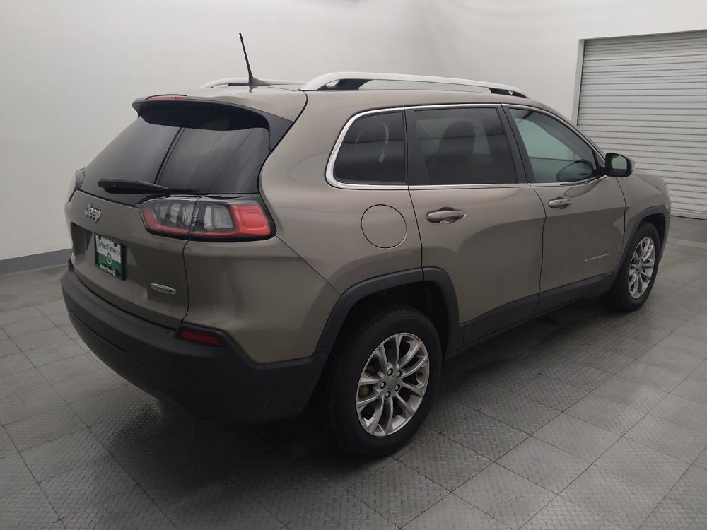 used 2019 Jeep Cherokee car, priced at $18,395