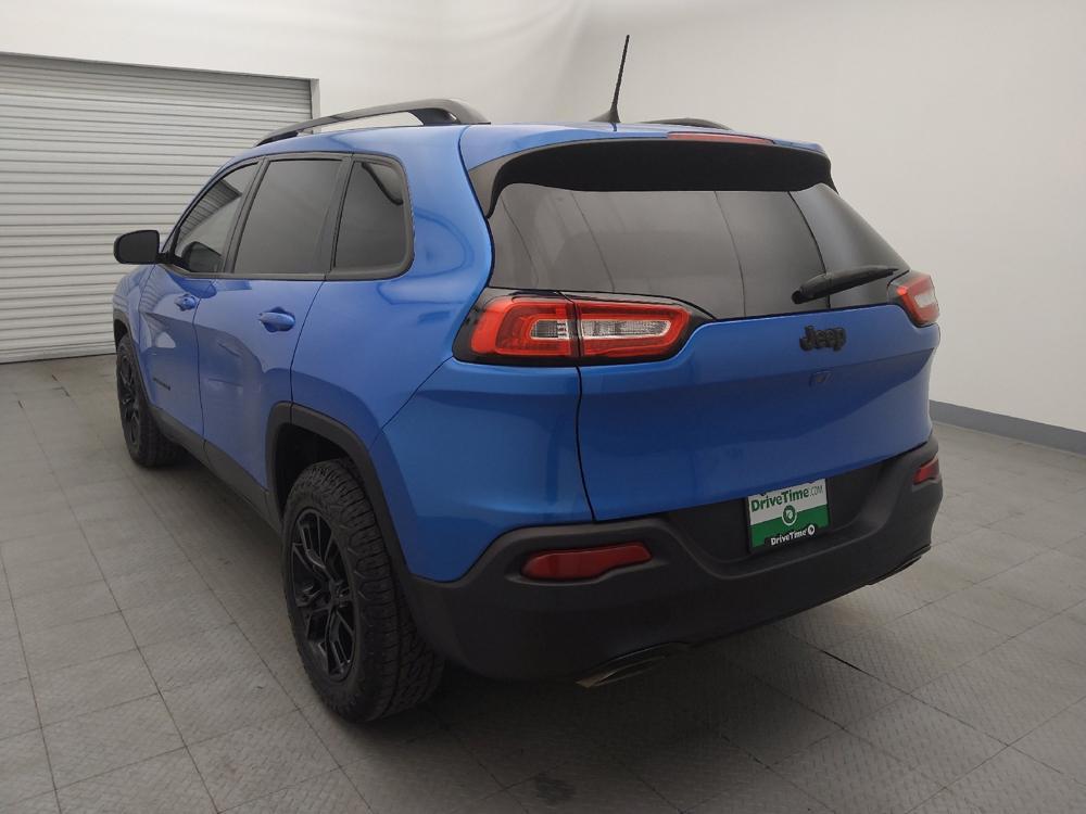 used 2018 Jeep Cherokee car, priced at $15,895