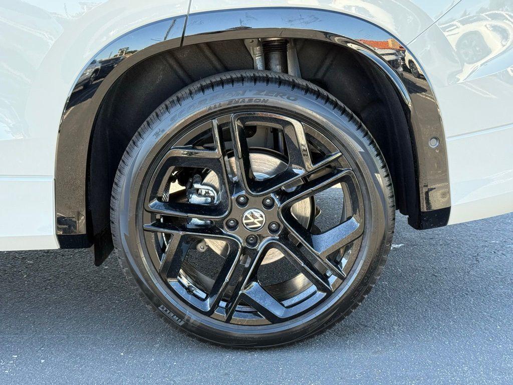 new 2026 Volkswagen Tiguan car, priced at $38,607