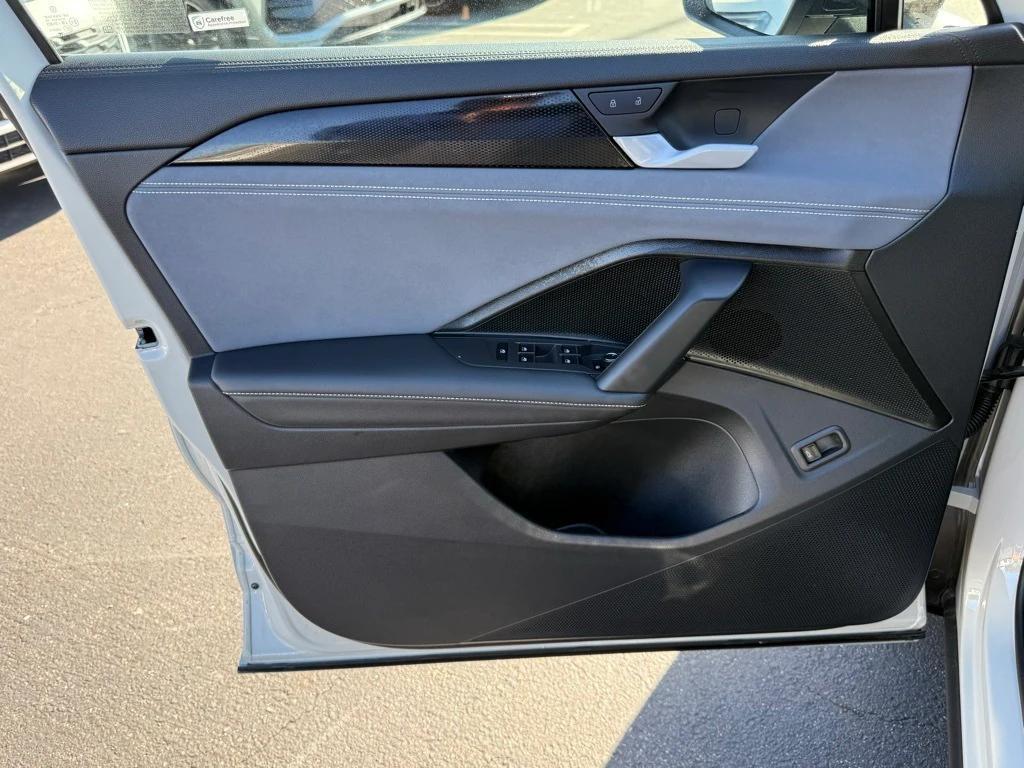 new 2026 Volkswagen Tiguan car, priced at $37,607