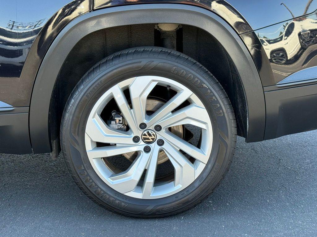 used 2021 Volkswagen Atlas car, priced at $20,495