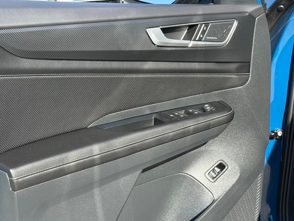 new 2026 Volkswagen Atlas Cross Sport car, priced at $53,432