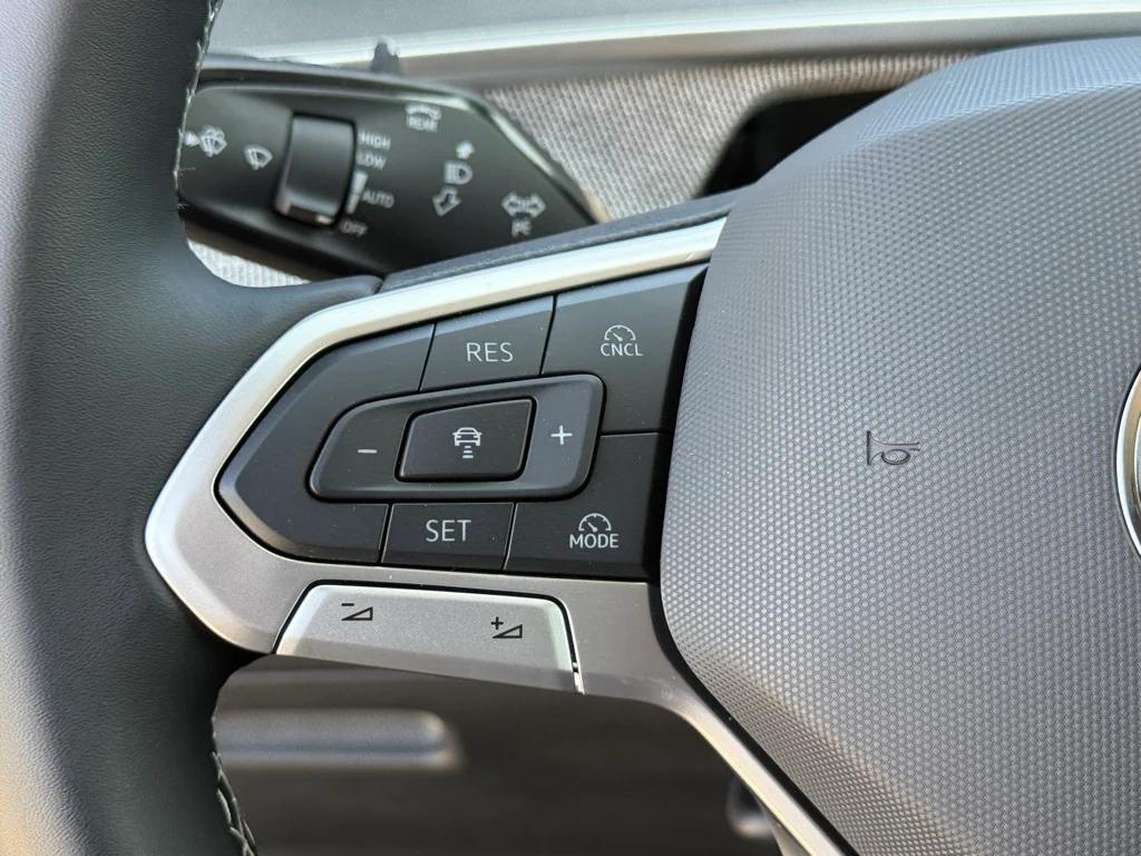 new 2025 Volkswagen Tiguan car, priced at $27,966