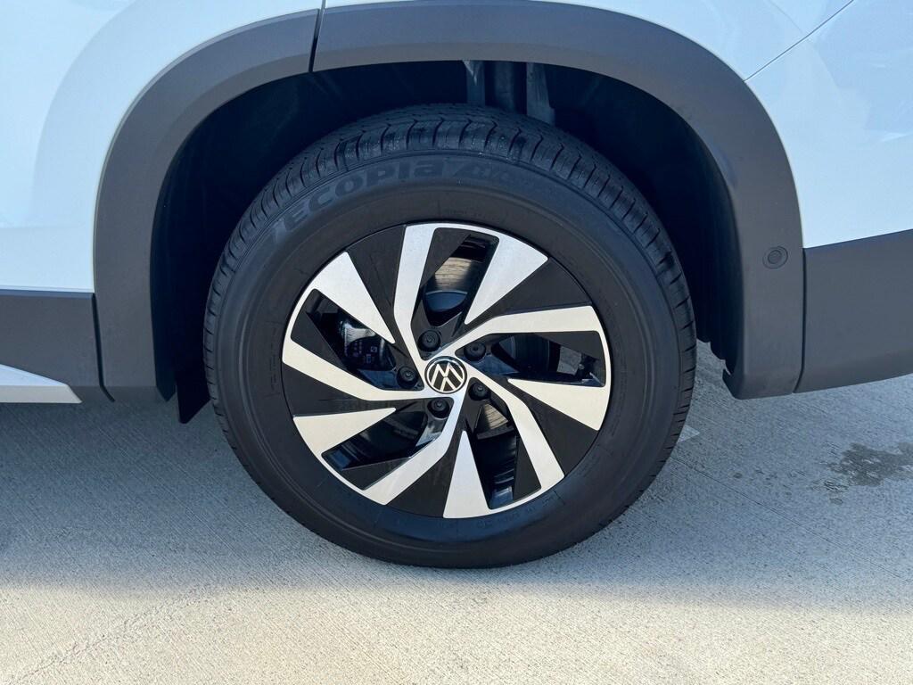 new 2025 Volkswagen Tiguan car, priced at $27,966