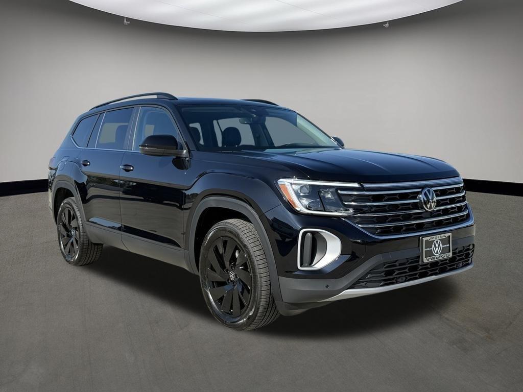 new 2026 Volkswagen Atlas car, priced at $45,069