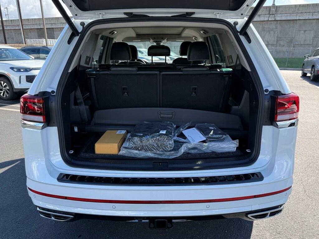new 2026 Volkswagen Atlas car, priced at $54,329