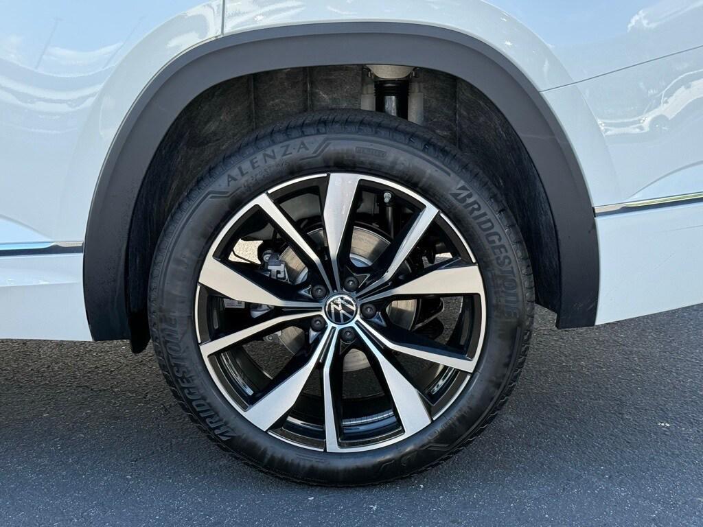 new 2026 Volkswagen Atlas car, priced at $54,329